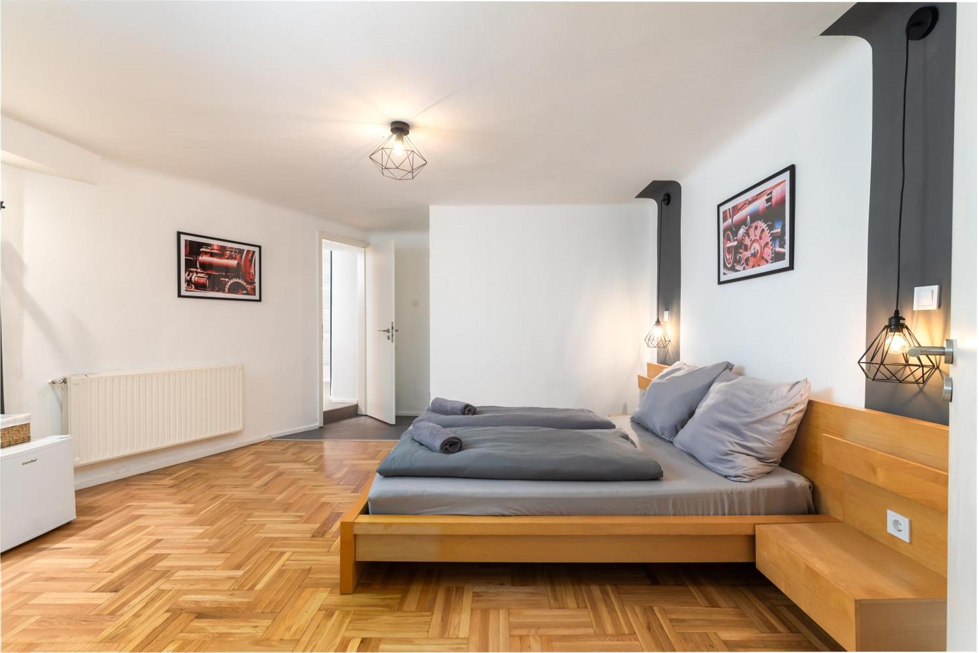 Industrial Westend Apartment *